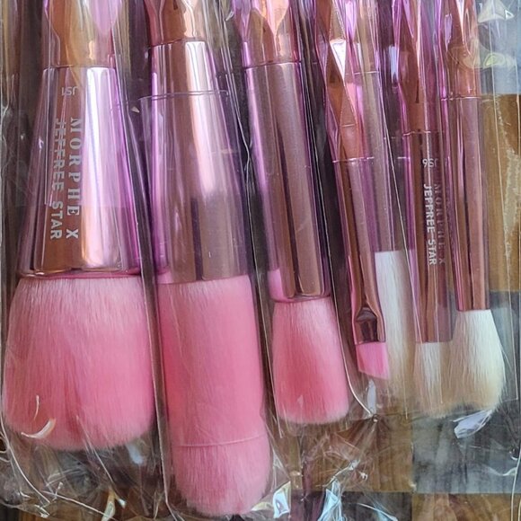 Morphe X Jefree Star - Authentic 7 Piece Set - Never been openedNEW